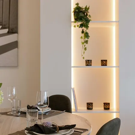 Huswell - Trendy Near The Coastline