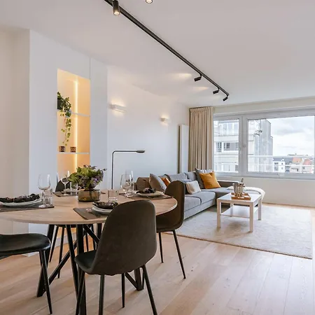 Huswell - Trendy Near The Coastline Apartment *