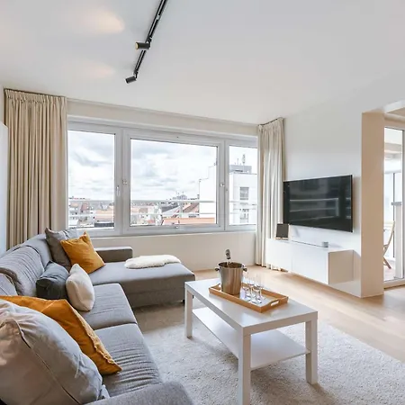 Appartement Trendy Dicht Bij De Kust