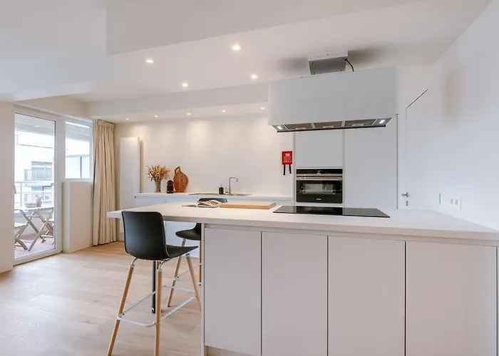 Appartement Trendy Dicht Bij De Kust Ostende